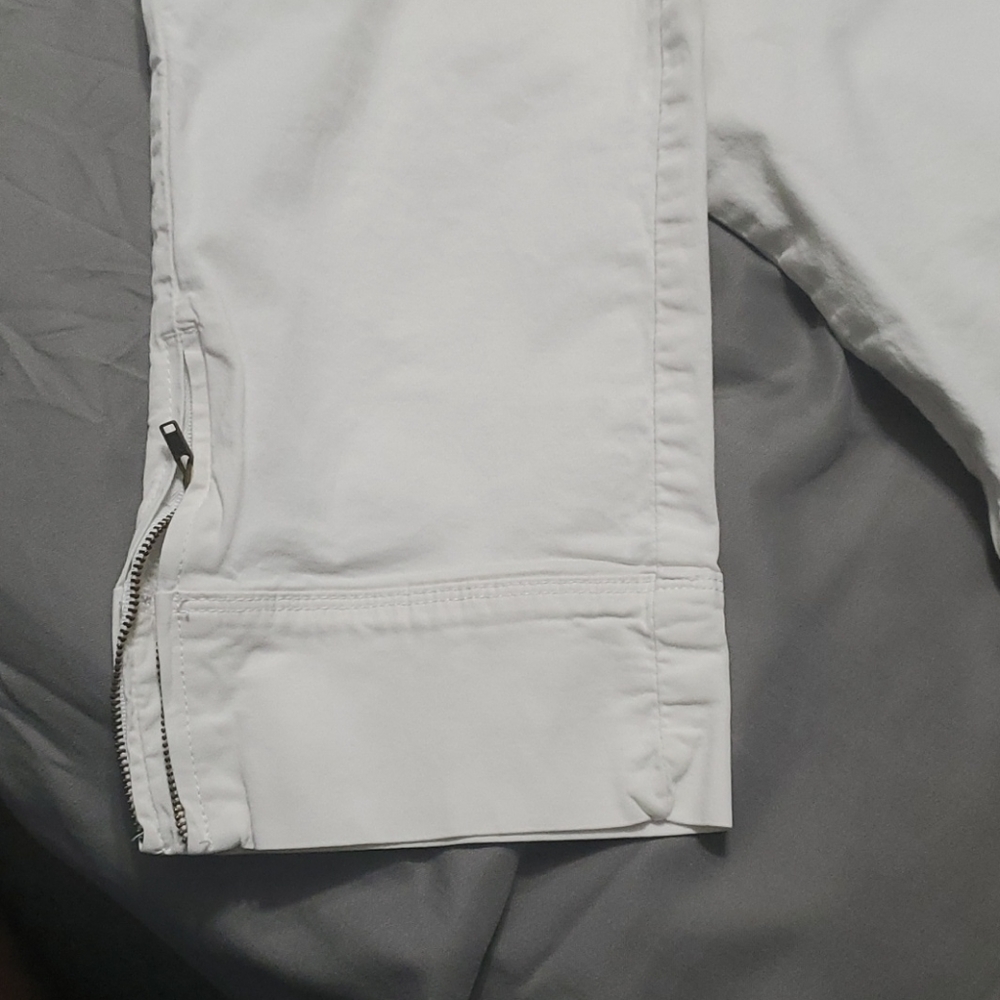 White Capris - Picture 2 of 3